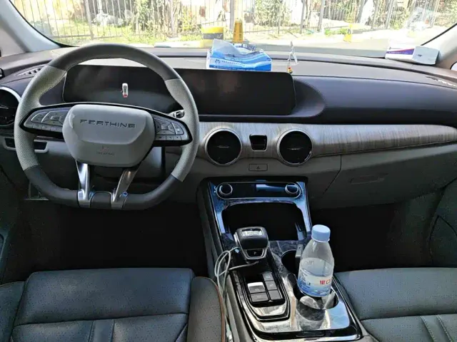 Forthing Yacht — Фото автомобиля 12