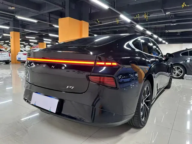 Xpeng P7 — Фото автомобиля 13