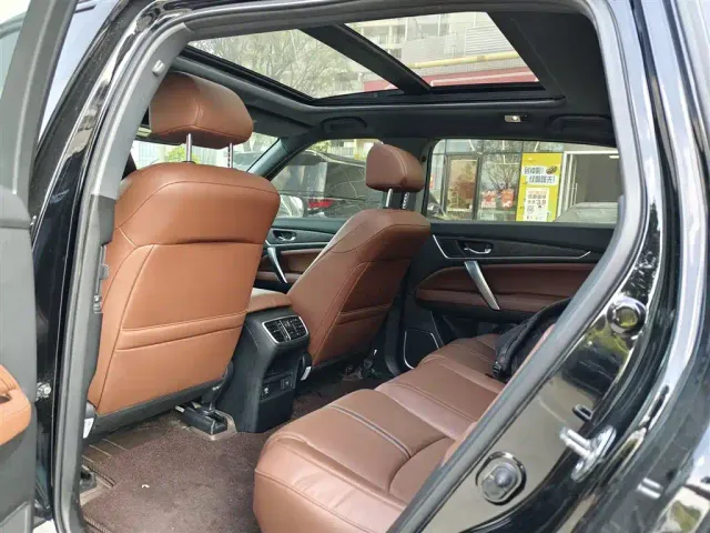 Honda UR-V — Фото автомобиля 5