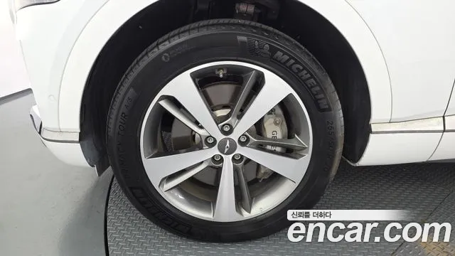 Genesis GV80 2.5T Бензин 2WD — Фото автомобиля 5