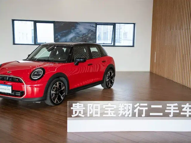 Фотография автомобиля — MINI Hatch