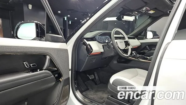Land Rover Range Rover Sport — Фото автомобиля 7