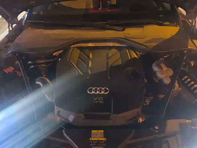 Audi A8 — Фото автомобиля 10