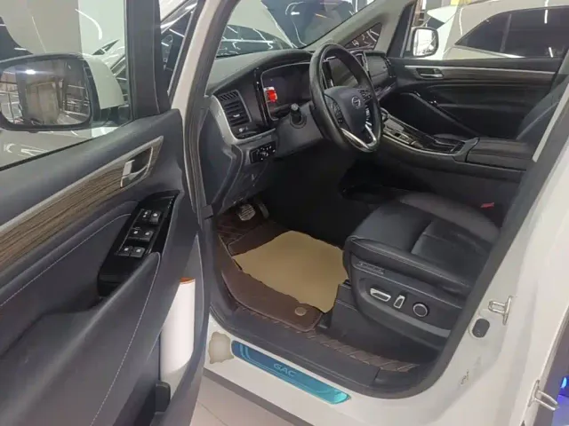 GAC Trumpchi M8 — Фото автомобиля 15
