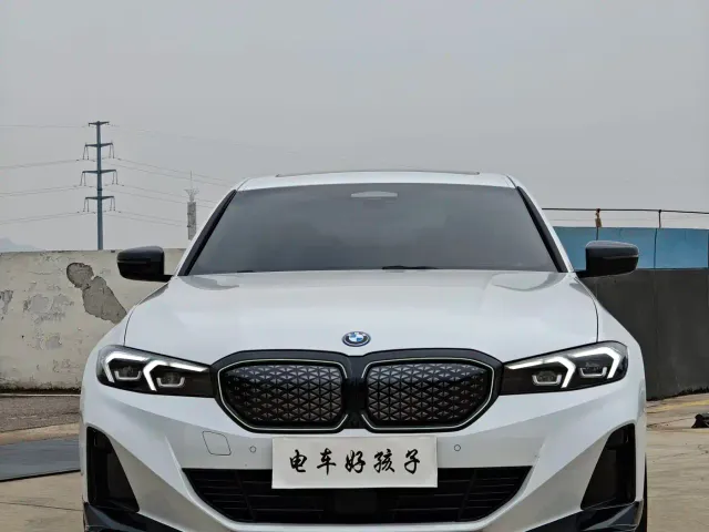BMW i3 — Фото автомобиля 2