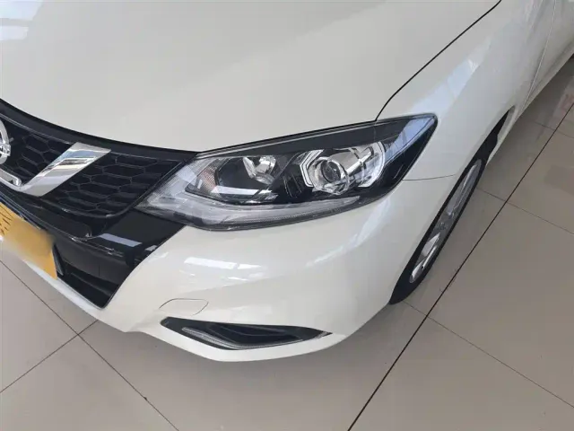 Nissan Tiida — Фото автомобиля 17