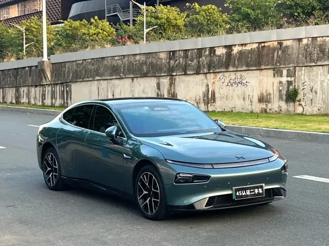 Xpeng P7 — Фото автомобиля 3
