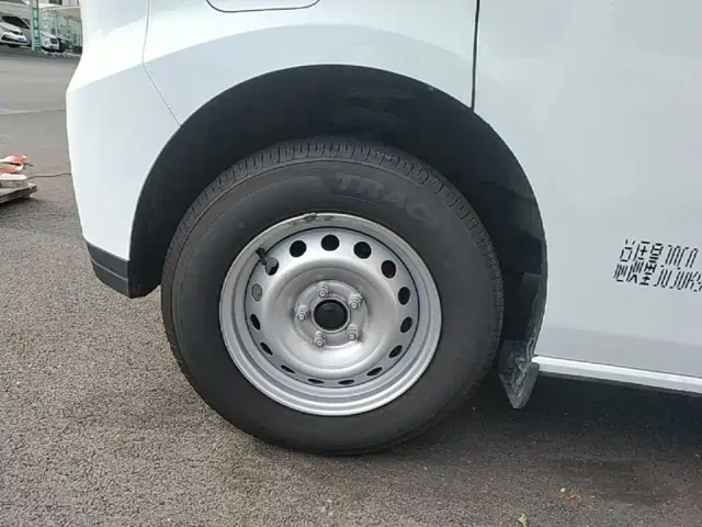 JMC E-Fushun — Фото автомобиля 22