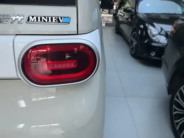 Wuling Hongguang Mini EV — Фото автомобиля 7