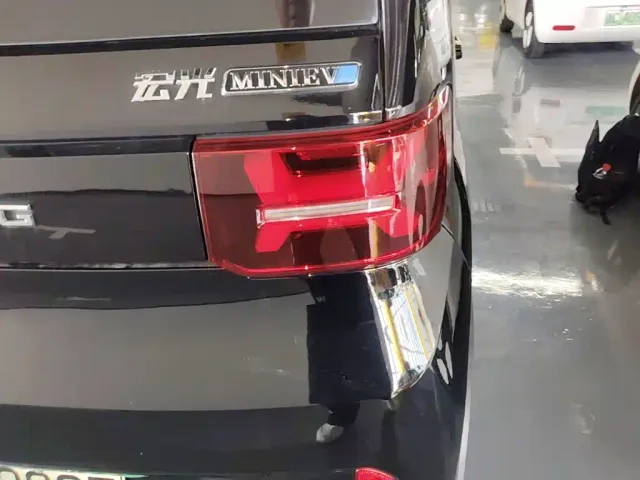 Wuling Hongguang Mini EV — Фото автомобиля 7