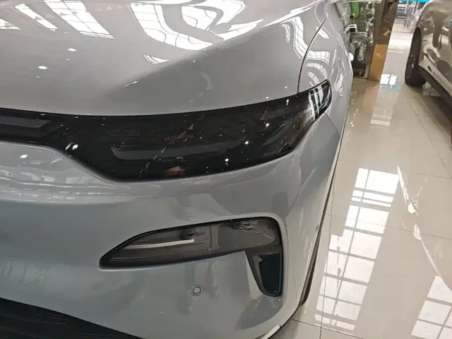 Leapmotor C11 — Фото автомобиля 23