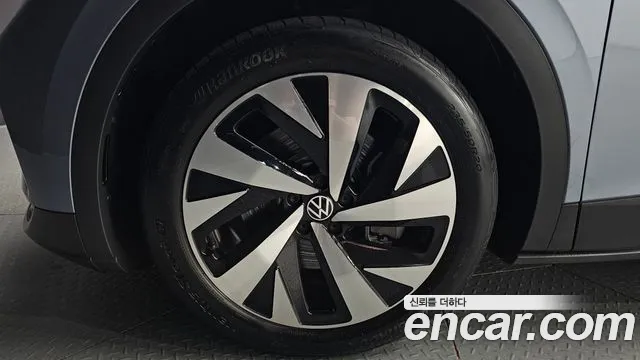 Volkswagen ID.4 — Фото автомобиля 5
