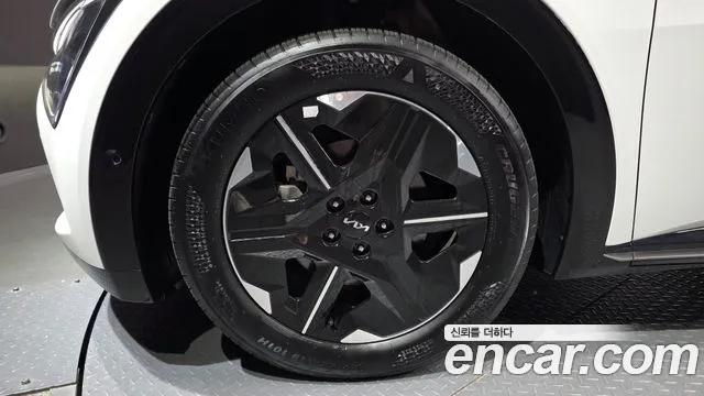 Kia EV6 New — Фото автомобиля 5