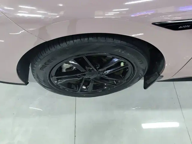 GAC Aion RT — Фото автомобиля 22