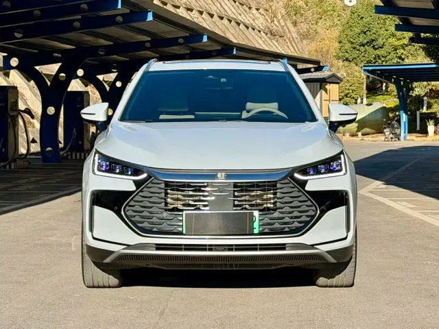 BYD Tang — Фото автомобиля 2