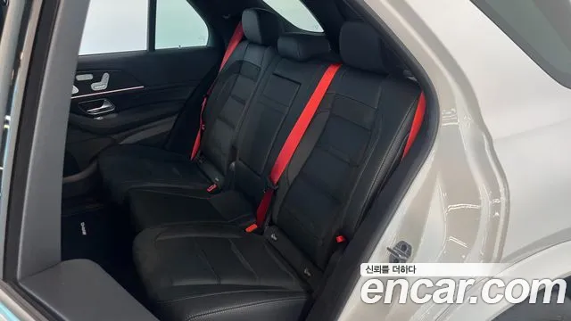 Mercedes-Benz GLE-Class — Фото автомобиля 13