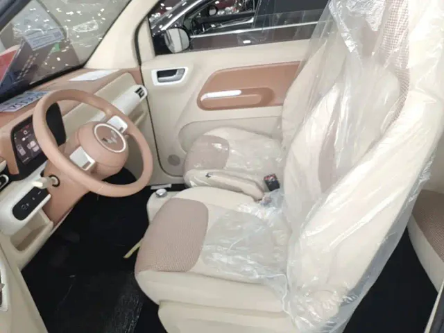 Wuling Hongguang Mini EV — Фото автомобиля 14