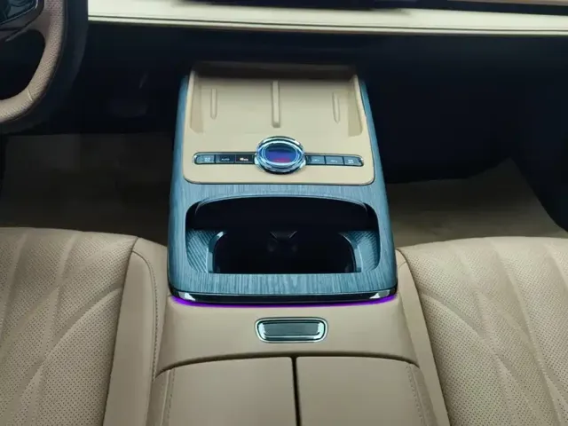 Geely Galaxy Xingyao 8 — Фото автомобиля 16