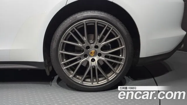 Porsche Panamera 971 — Фото автомобиля 6