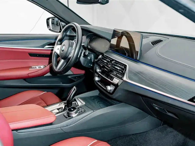 BMW 5 Series — Фото автомобиля 17