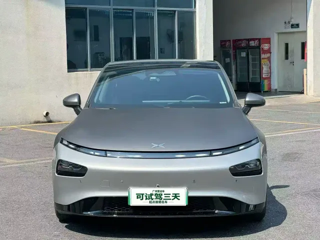 Xpeng P7 — Фото автомобиля 2