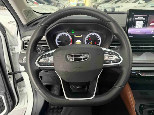 Geely Vision X6 — Фото автомобиля 11