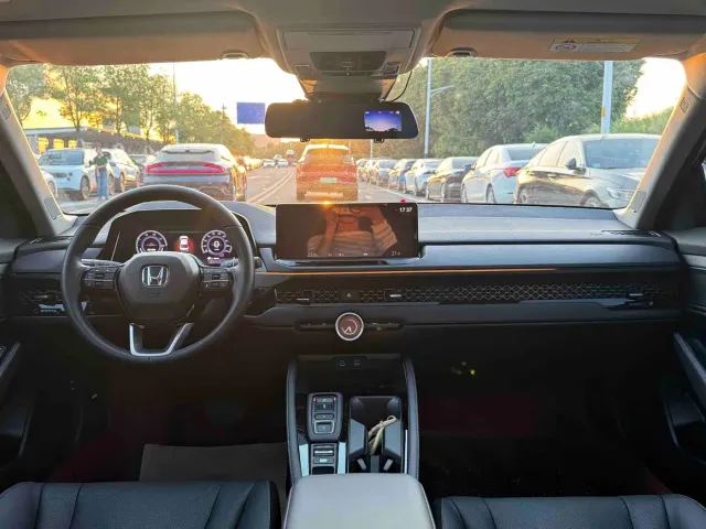 Honda Accord — Фото автомобиля 25