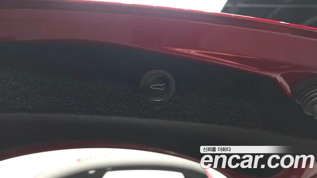 Tesla Model 3 — Фото автомобиля 26