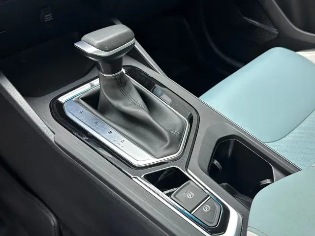 Geely Emgrand S — Фото автомобиля 8