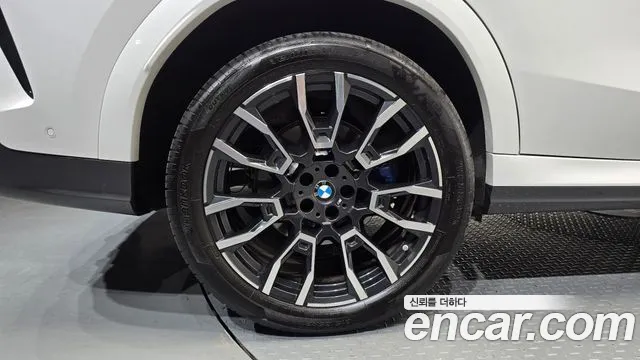 BMW X6 xDrive40i M Sport — Фото автомобиля 3