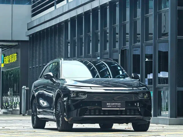 Xpeng G9 — Фото автомобиля 3
