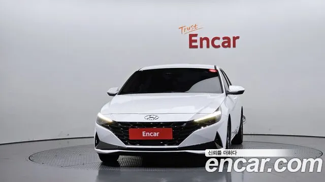 Hyundai Avante CN7 — Фото автомобиля 3