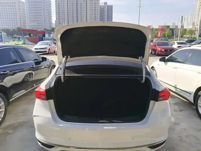 Buick Verano — Фото автомобиля 18