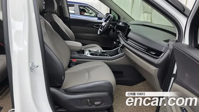 Kia Carnival 4th Gen — Фото автомобиля 16