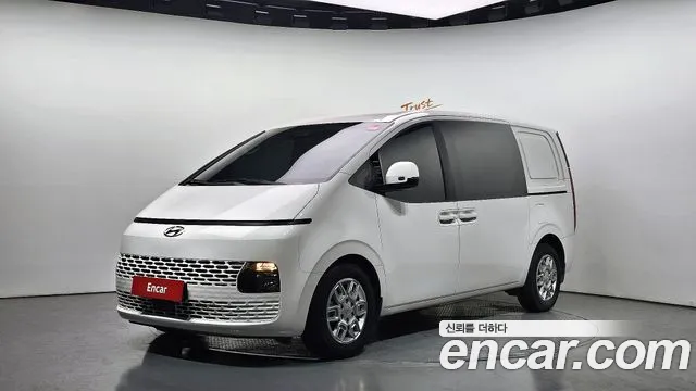 Фотография автомобиля — Hyundai Staria