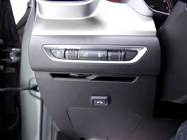 Geely Binyue — Фото автомобиля 9