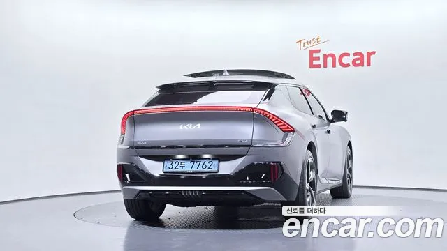 Kia EV6 — Фото автомобиля 4