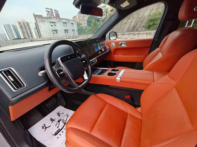 Li Auto L6 — Фото автомобиля 10