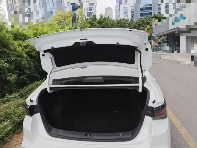 BAIC Beijing EU5 PLUS — Фото автомобиля 18