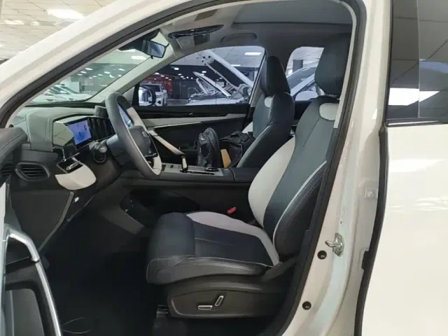 Geely Boyue L — Фото автомобиля 14