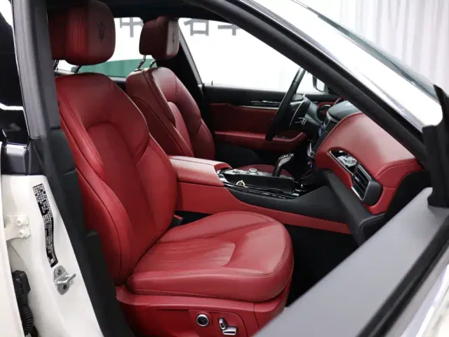Maserati Levante — Фото автомобиля 18