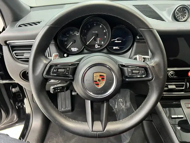 Porsche Macan — Фото автомобиля 10