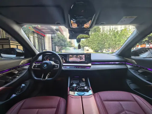 BMW 5 Series — Фото автомобиля 6