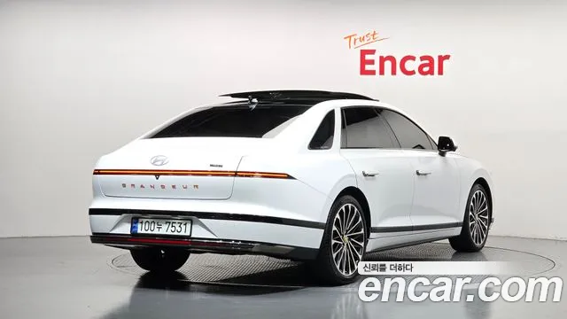 Hyundai Grandeur GN7 — Фото автомобиля 2