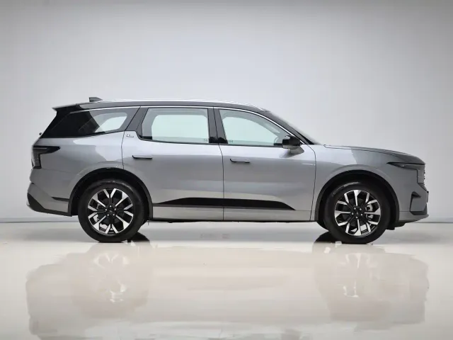 Ford Edge — Фото автомобиля 8