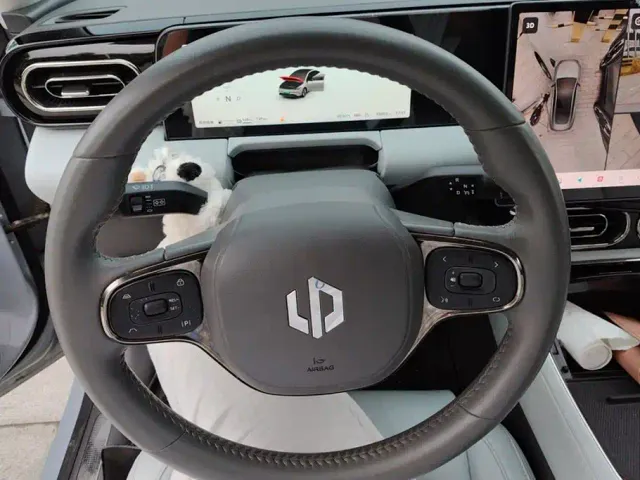 Leapmotor C01 — Фото автомобиля 15