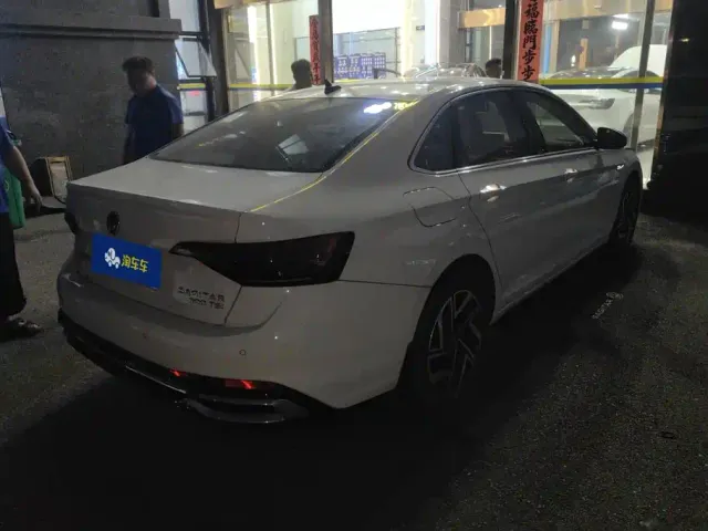 Volkswagen Sagitar — Фото автомобиля 3