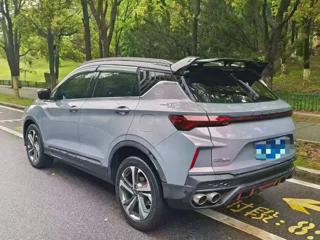 Geely Binyue — Фото автомобиля 9