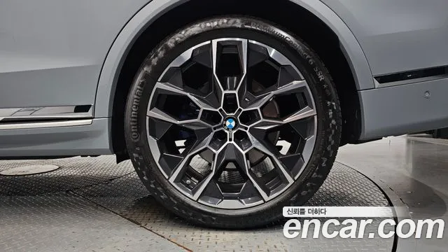 BMW X7 — Фото автомобиля 14