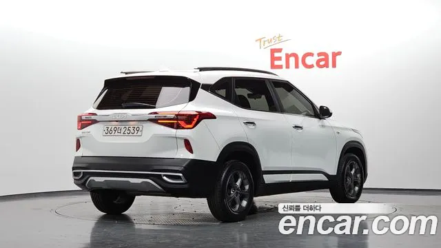 Kia Seltos — Фото автомобиля 2